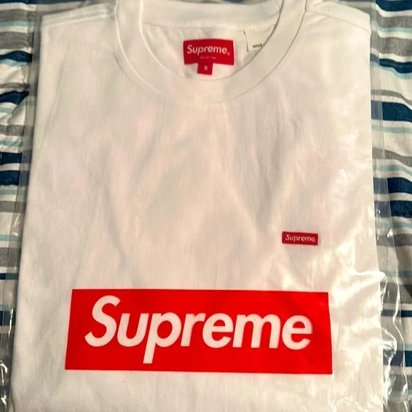 Supreme white sweater - Picture 1 of 3